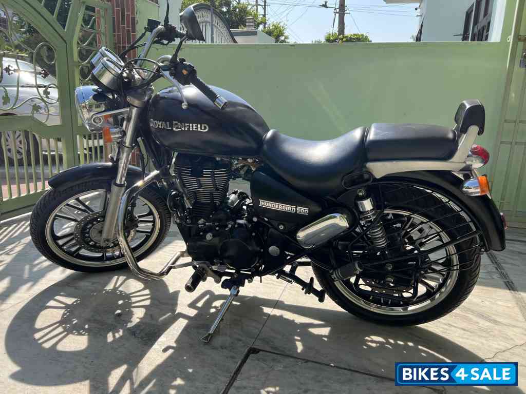 Black Matt Royal Enfield Thunderbird X 500