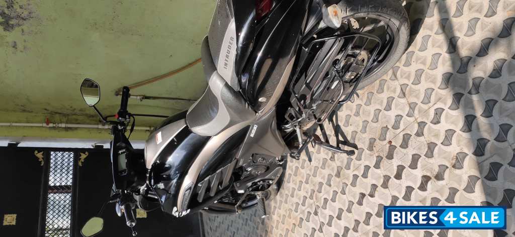 Suzuki Intruder 150