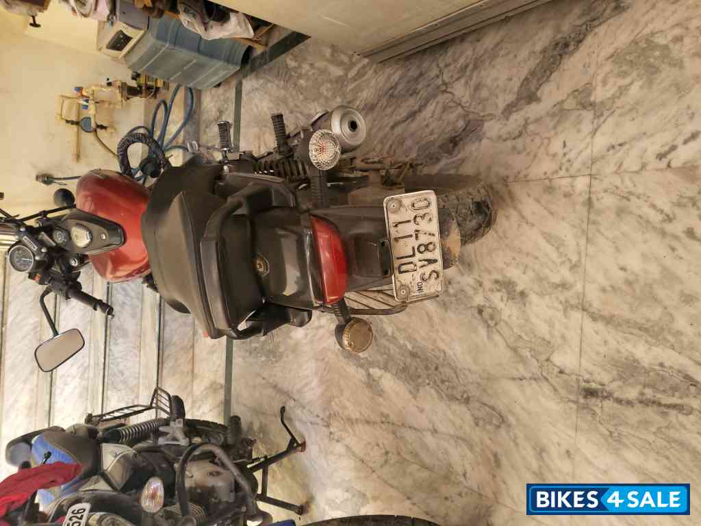 Bajaj Avenger 180 DTS-i