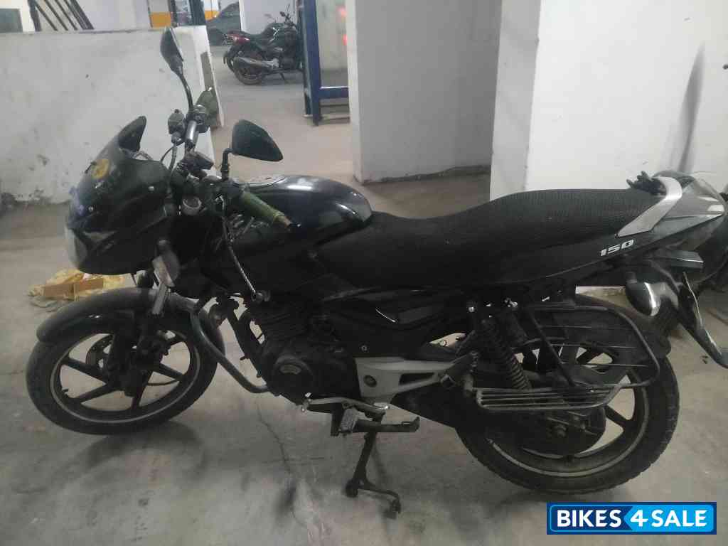 Black Bajaj Pulsar 150