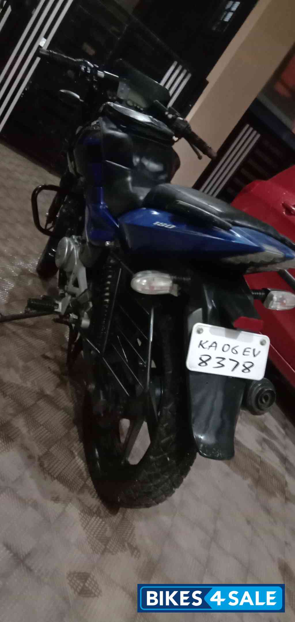 Bajaj Pulsar 180