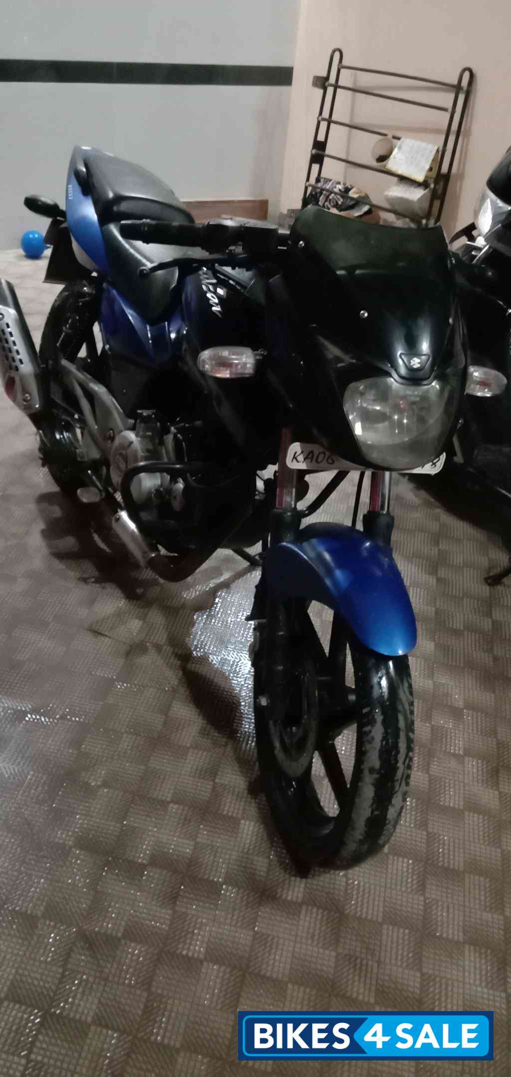 Bajaj Pulsar 180