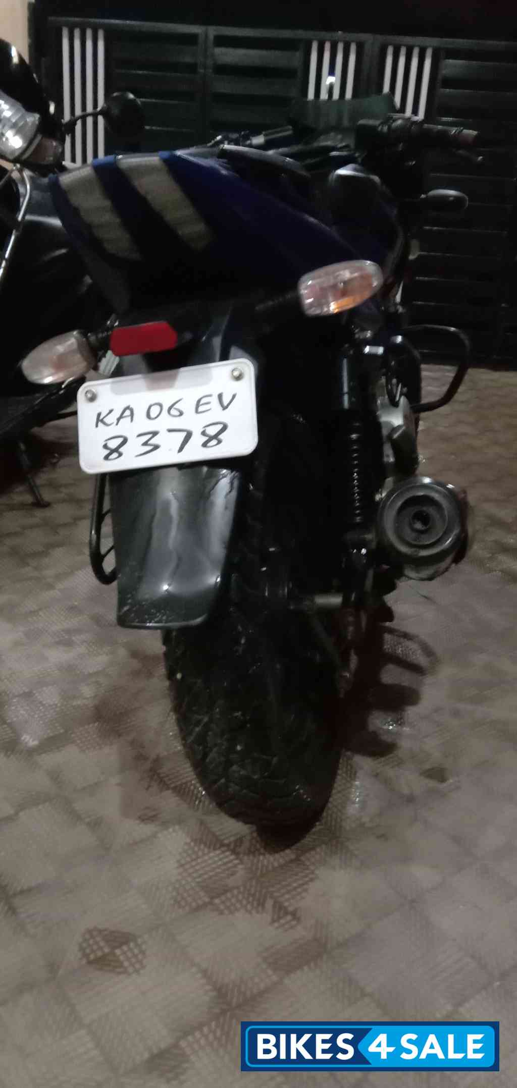 Bajaj Pulsar 180