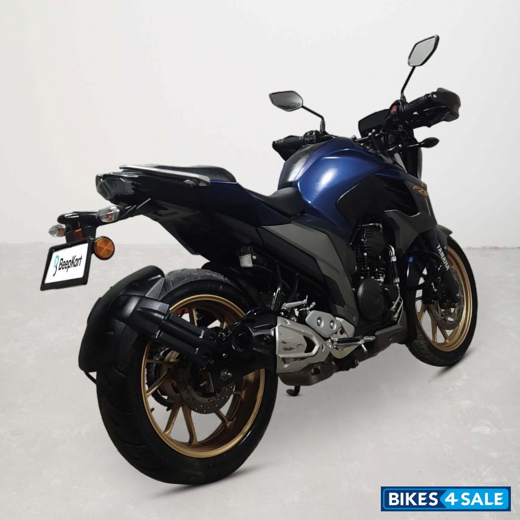 Yamaha FZ25