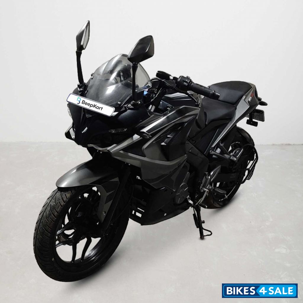 Bajaj Pulsar RS 200