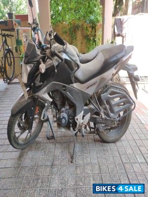 Honda CB Hornet 160R