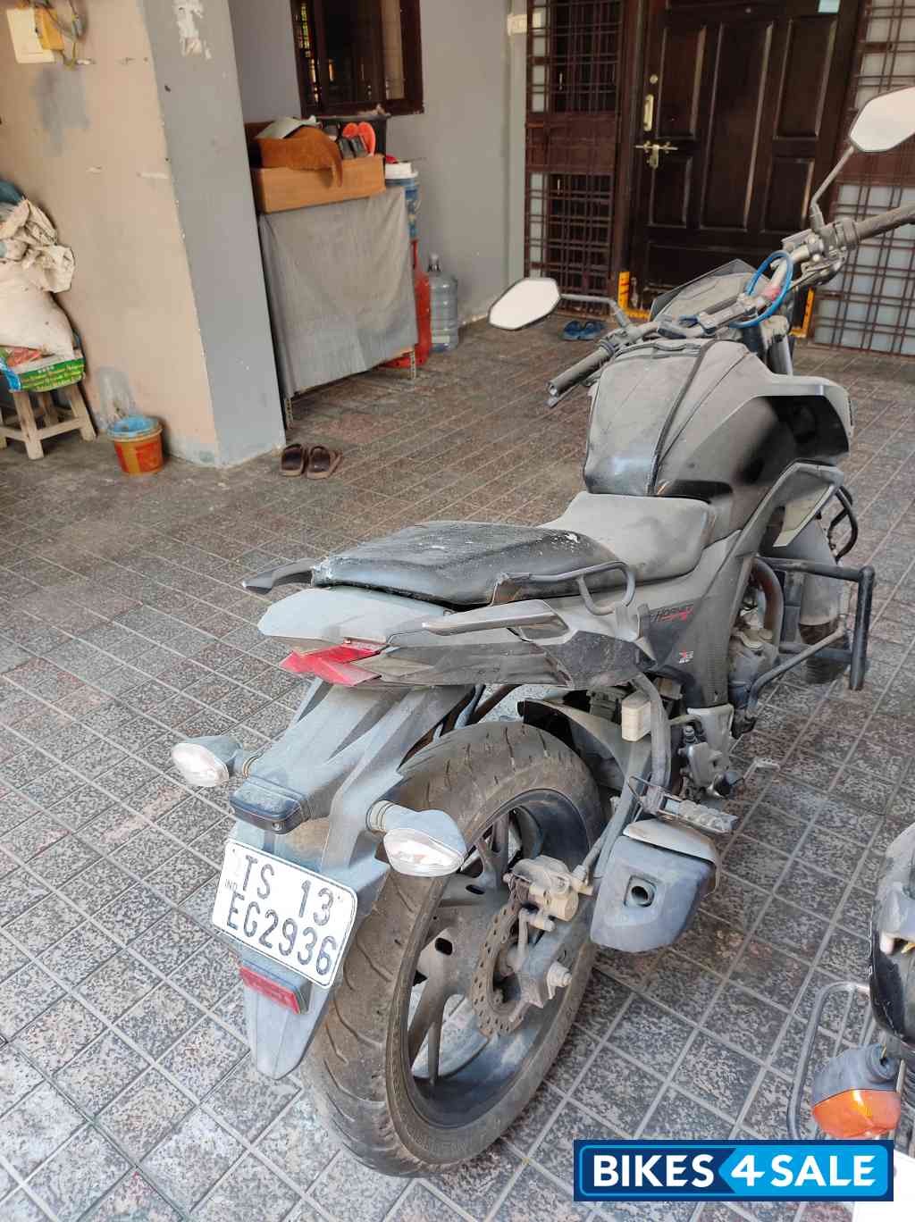 Honda CB Hornet 160R