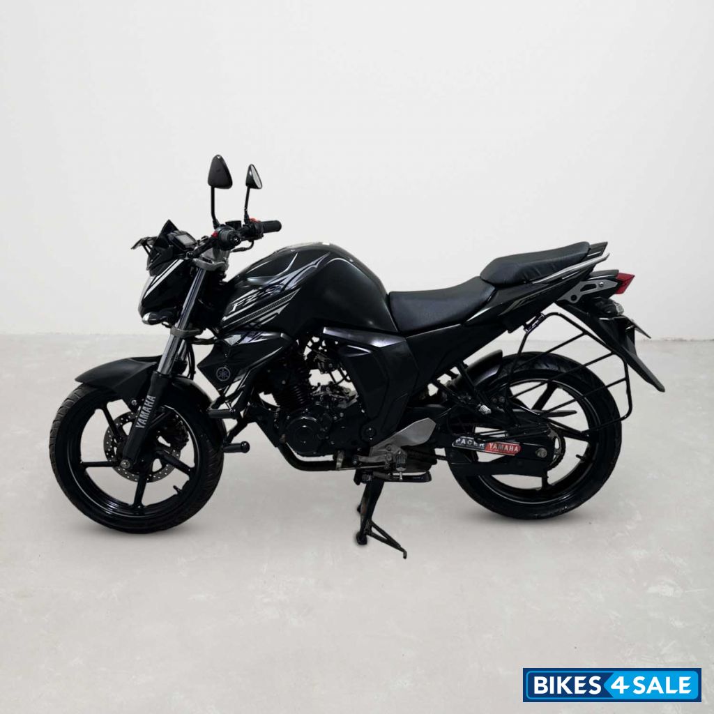 Yamaha FZ-S