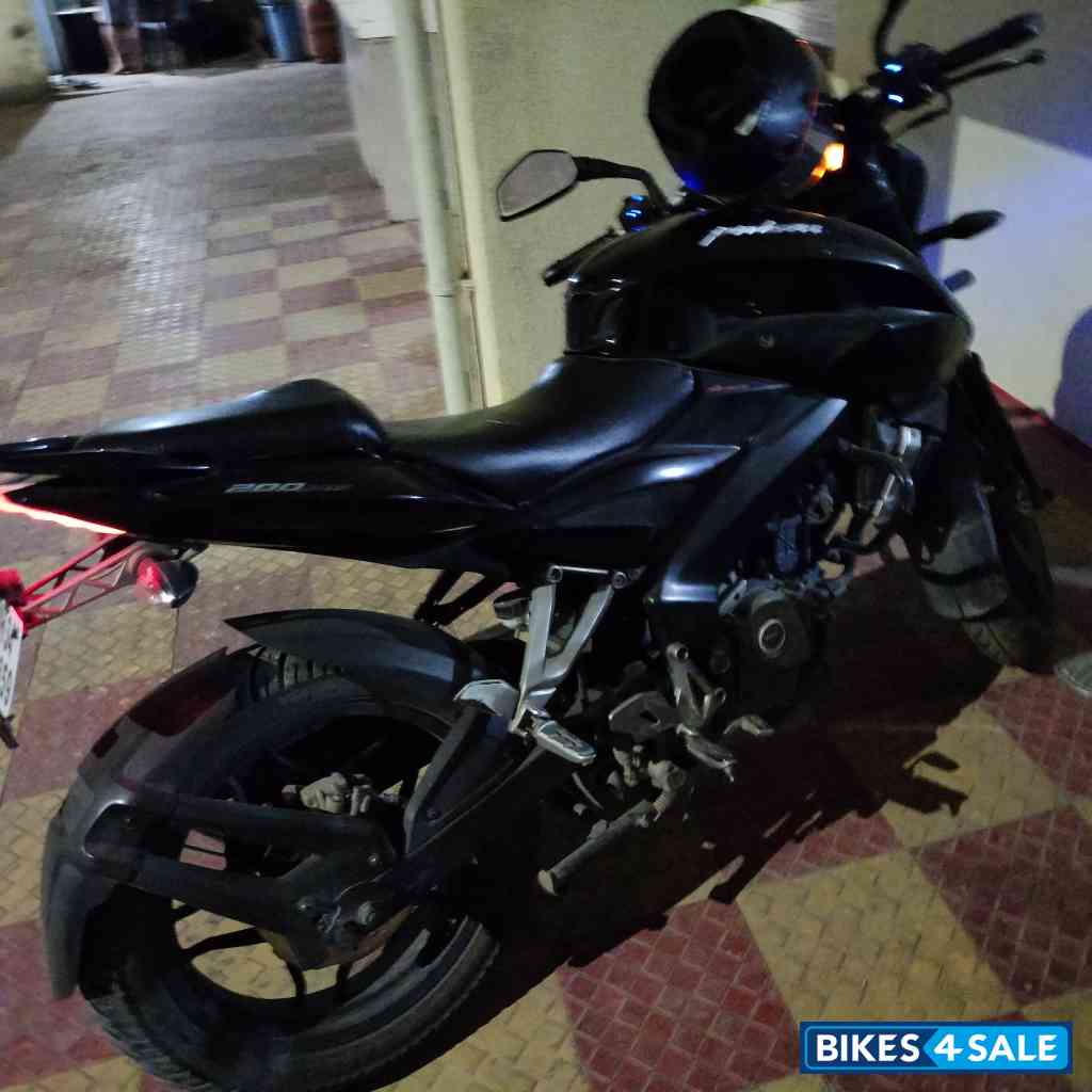 Bajaj Pulsar 200 NS