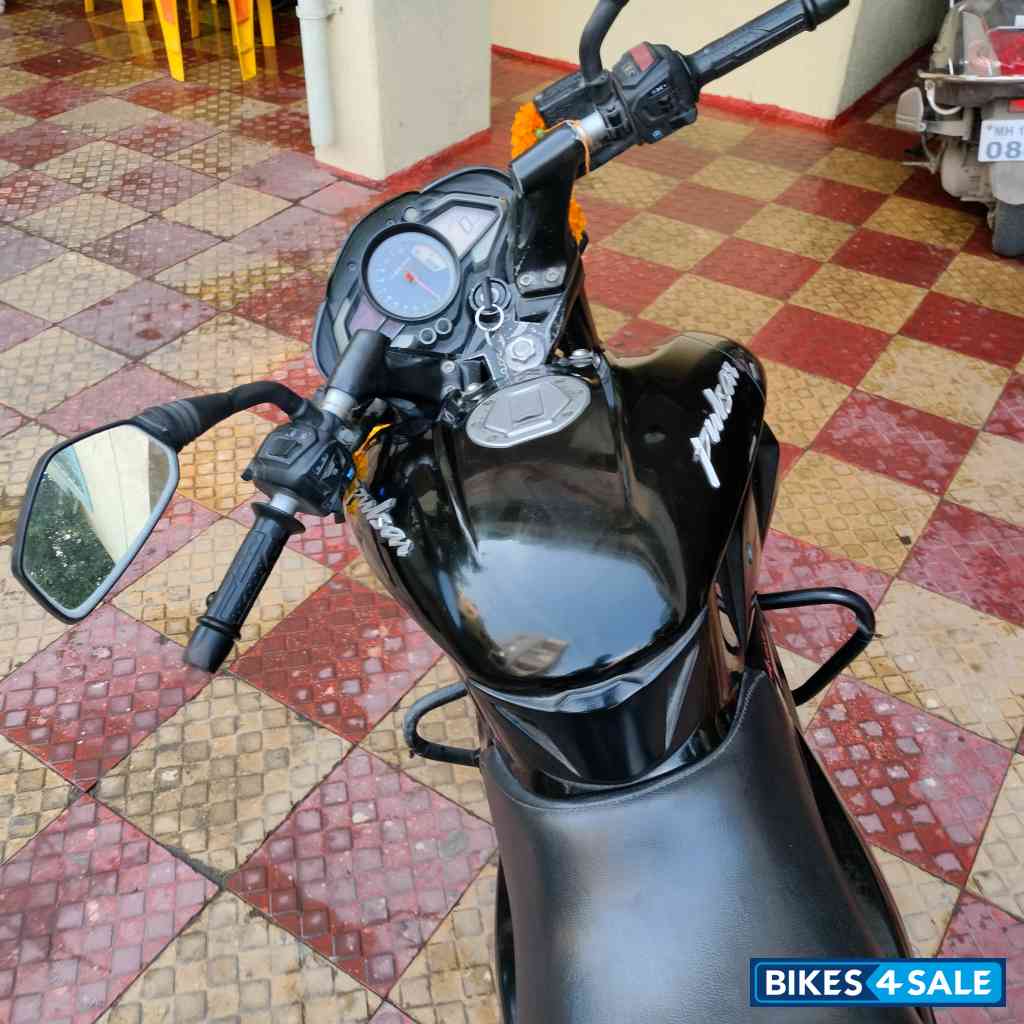 Bajaj Pulsar 200 NS