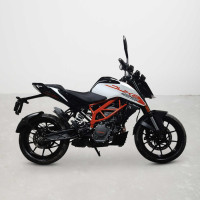 KTM Duke 125