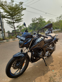 Bajaj Pulsar P150 Twin Disc Split Seat