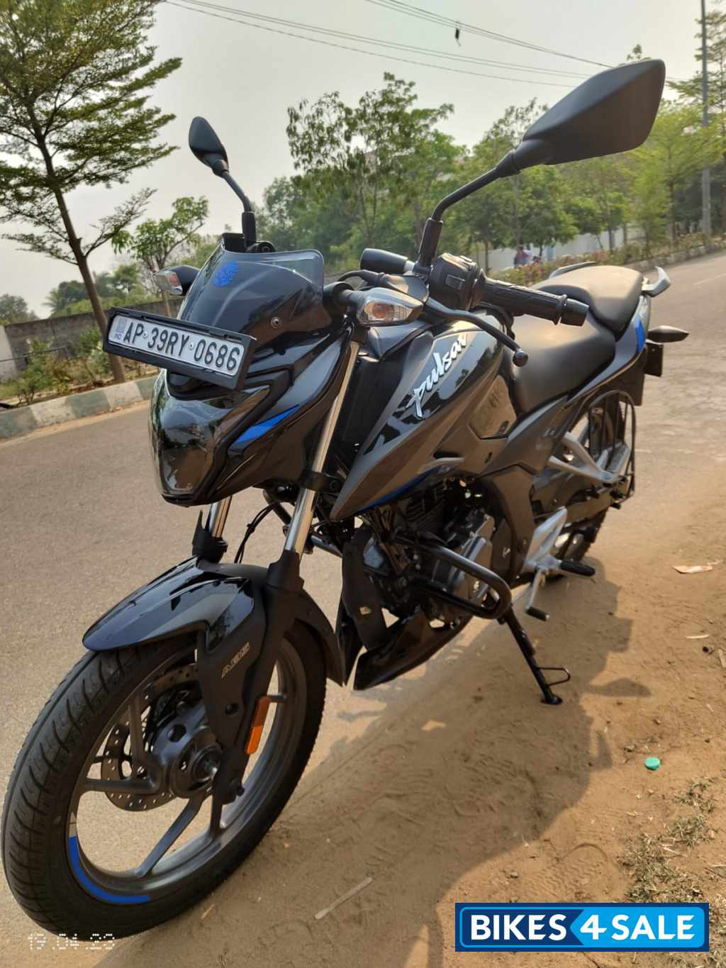 Bajaj Pulsar P150 Twin Disc Split Seat