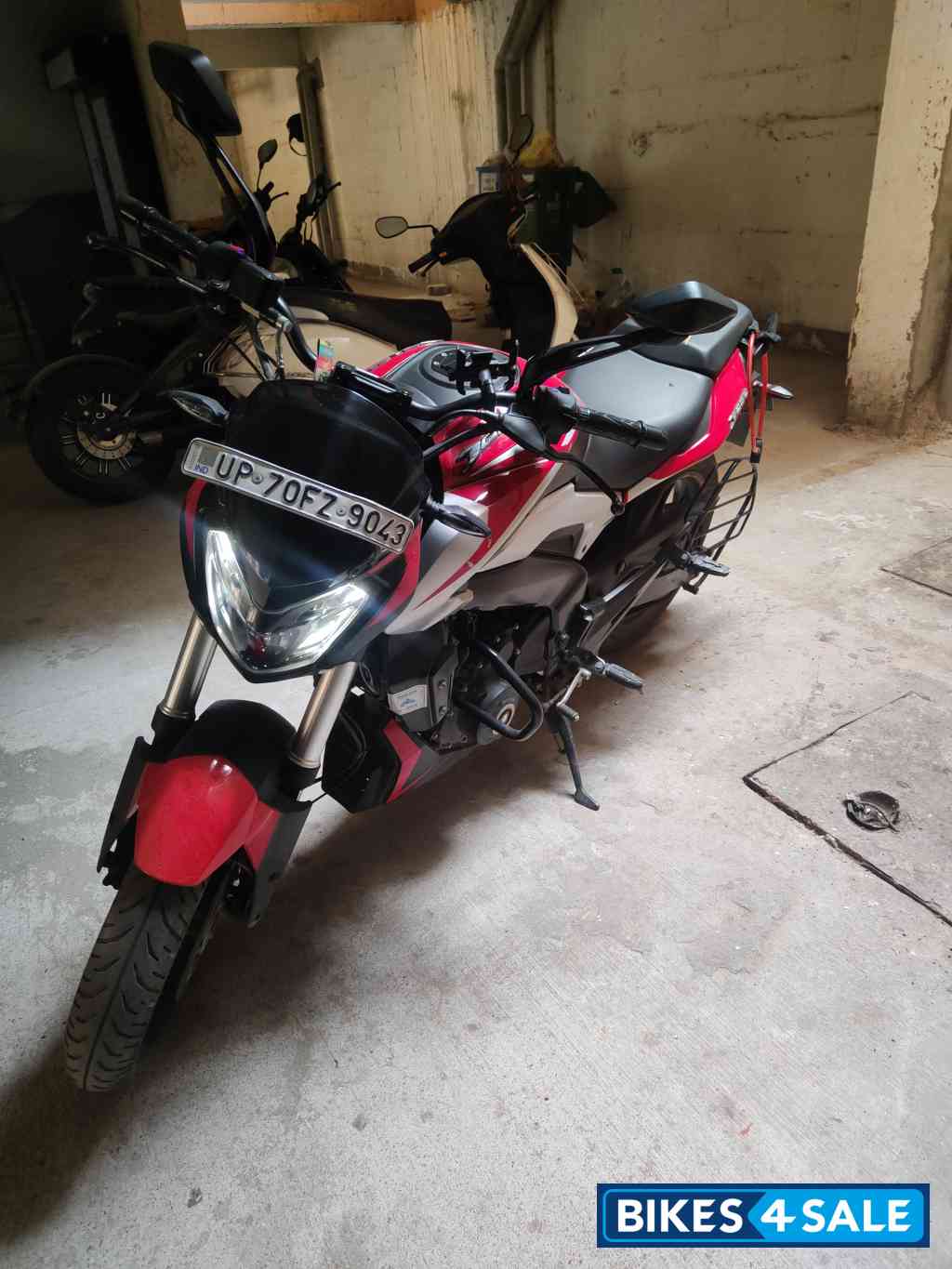 Bajaj Dominar 250 2022