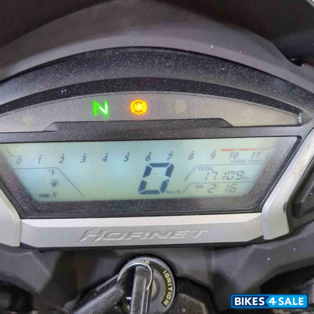 Honda CB Hornet 160R