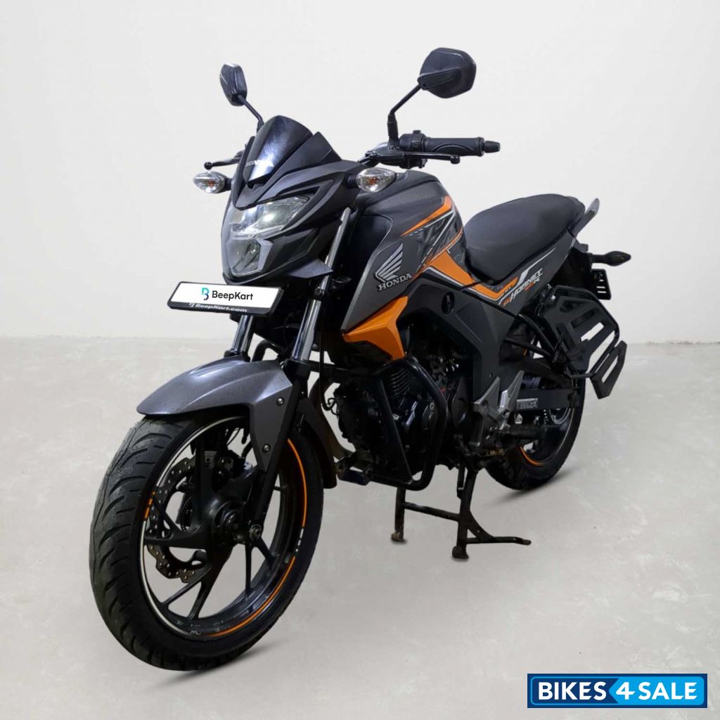 Honda CB Hornet 160R