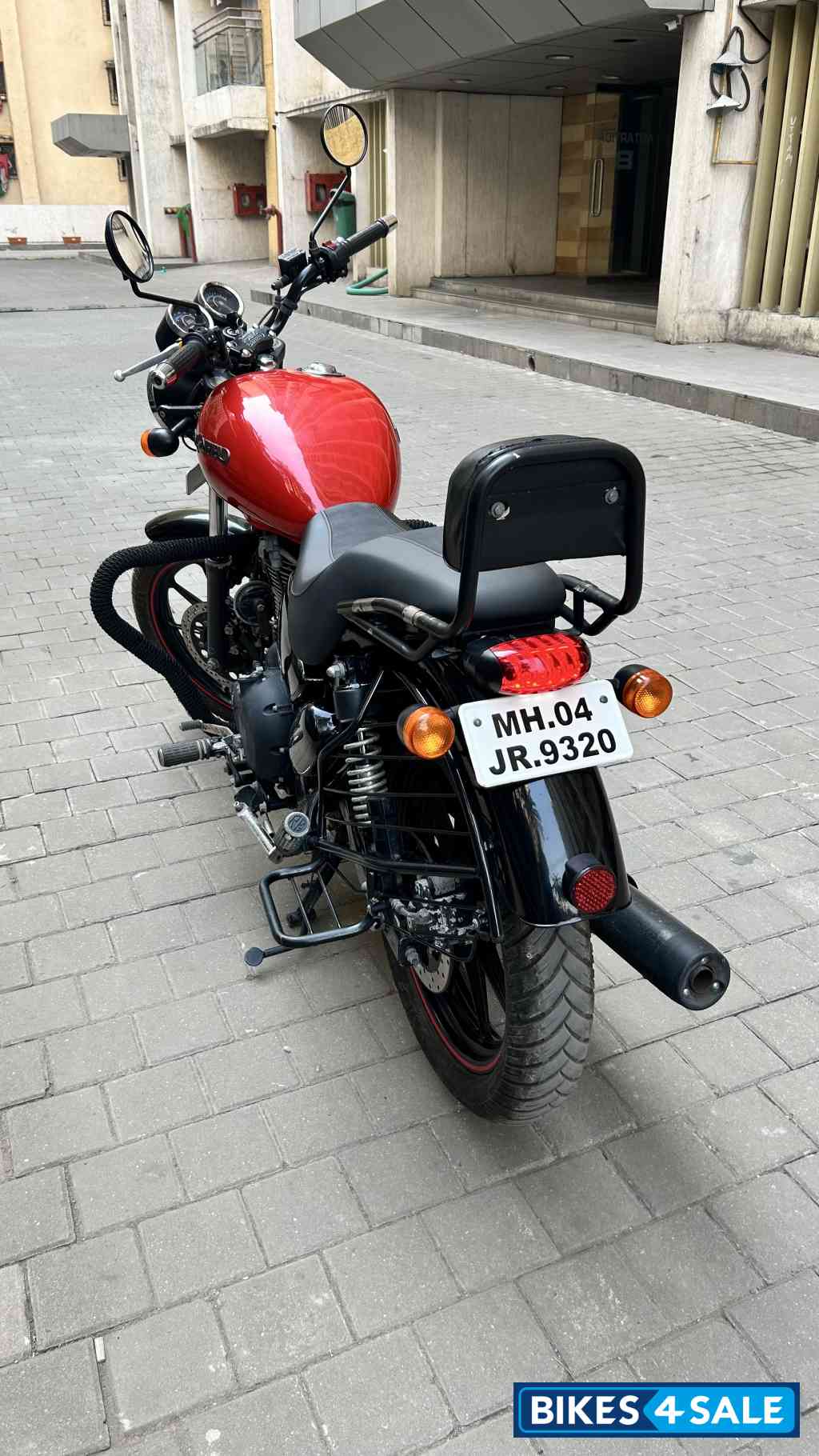 Red/ Black Royal Enfield Thunderbird X 350 Red/ Black Royal Enfield Thunderbird X 350