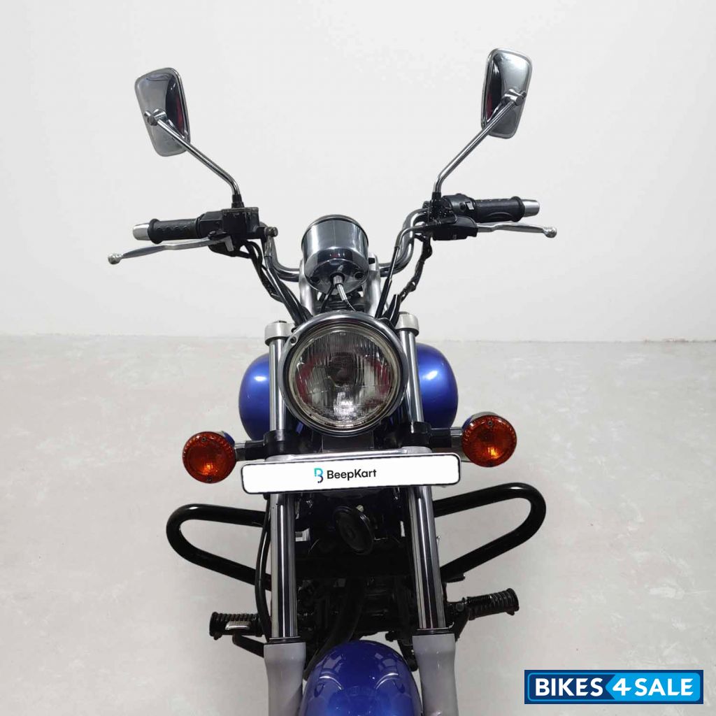 Bajaj Avenger 180 DTS-i