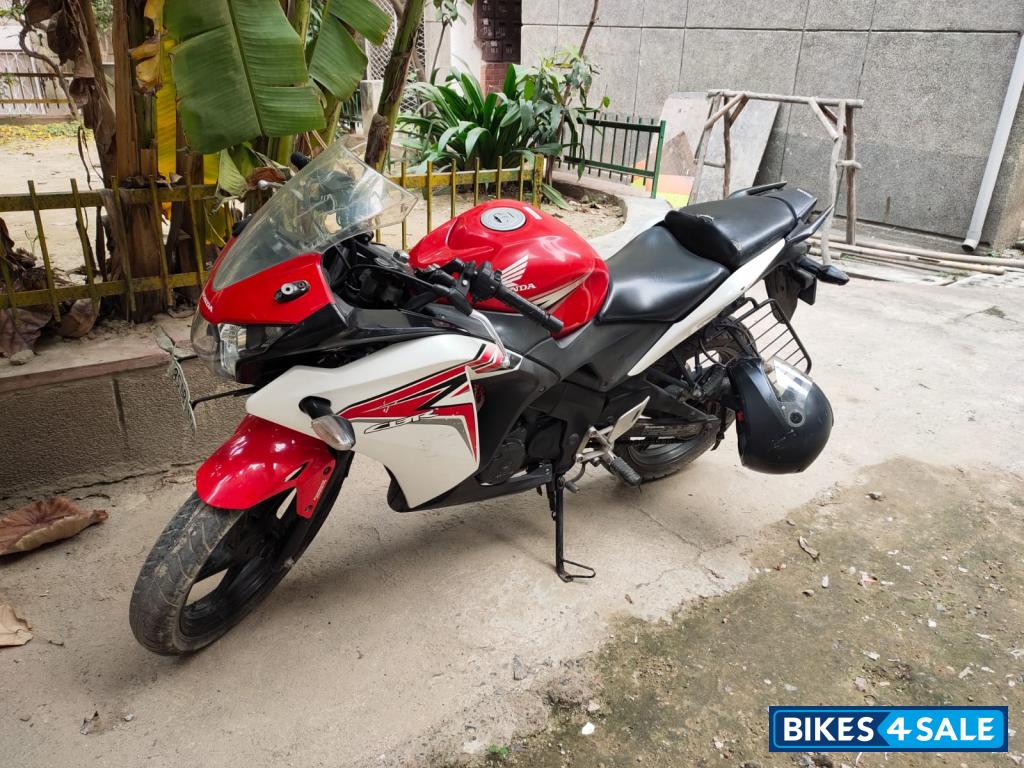 Red White Honda CBR 150R
