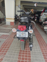 Black Royal Enfield Bullet Standard 350