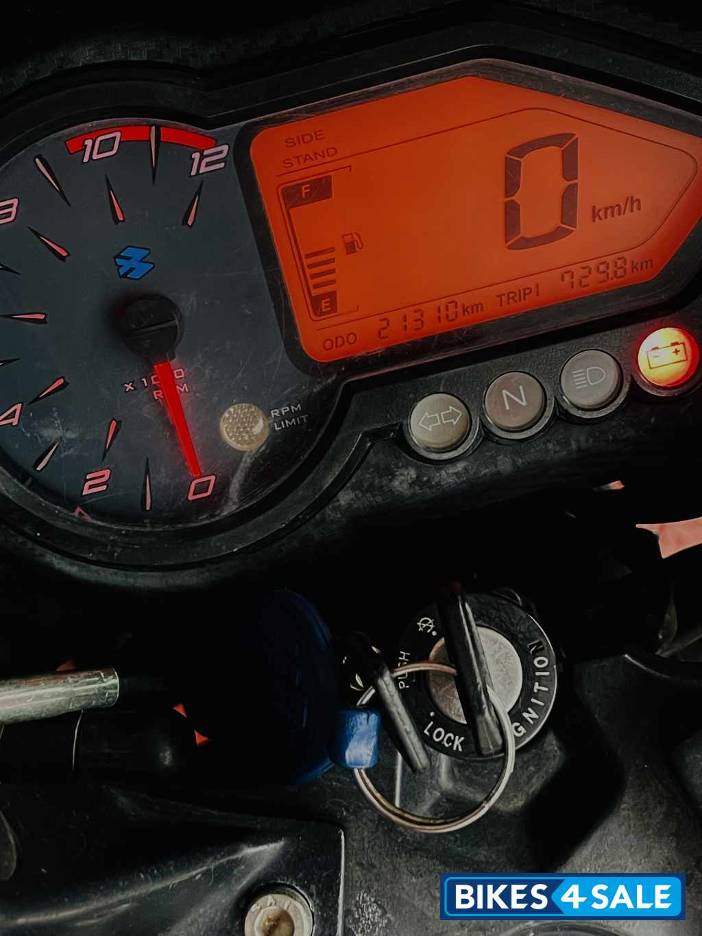 Classic Black Bajaj Pulsar 150 Classic