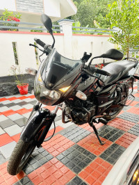 Classic Black Bajaj Pulsar 150 Classic