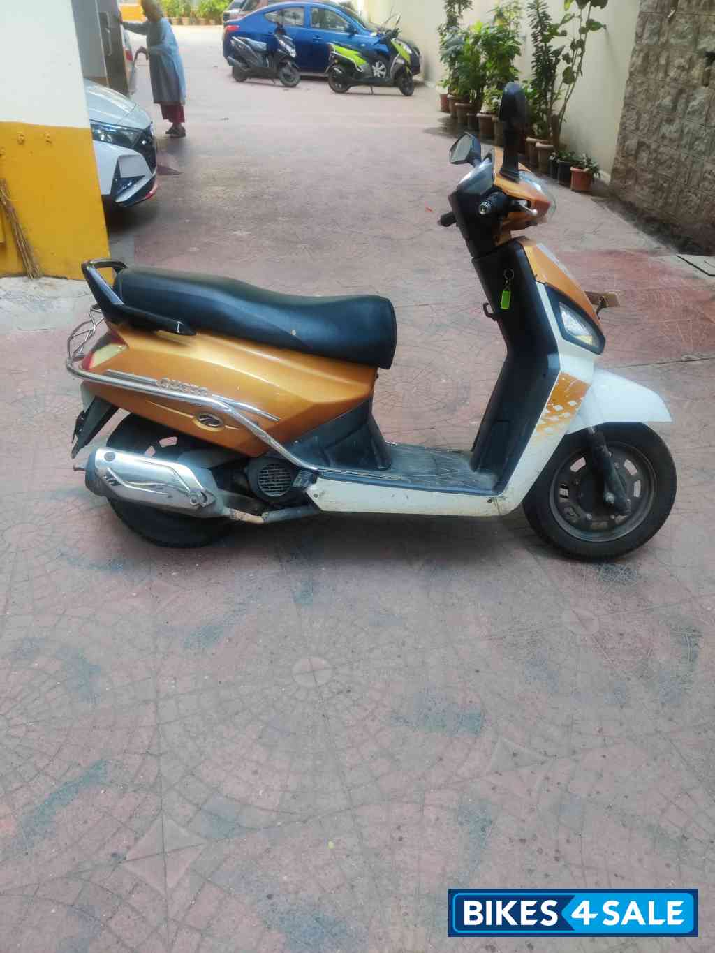 Mahindra Gusto 125