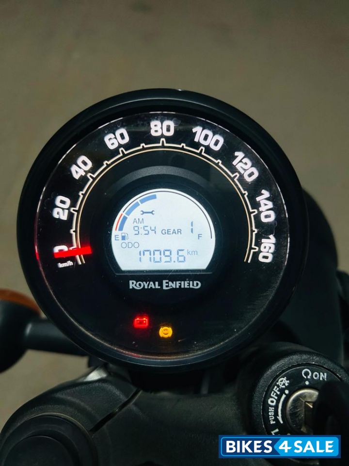 Royal Enfield Hunter 350 Metro