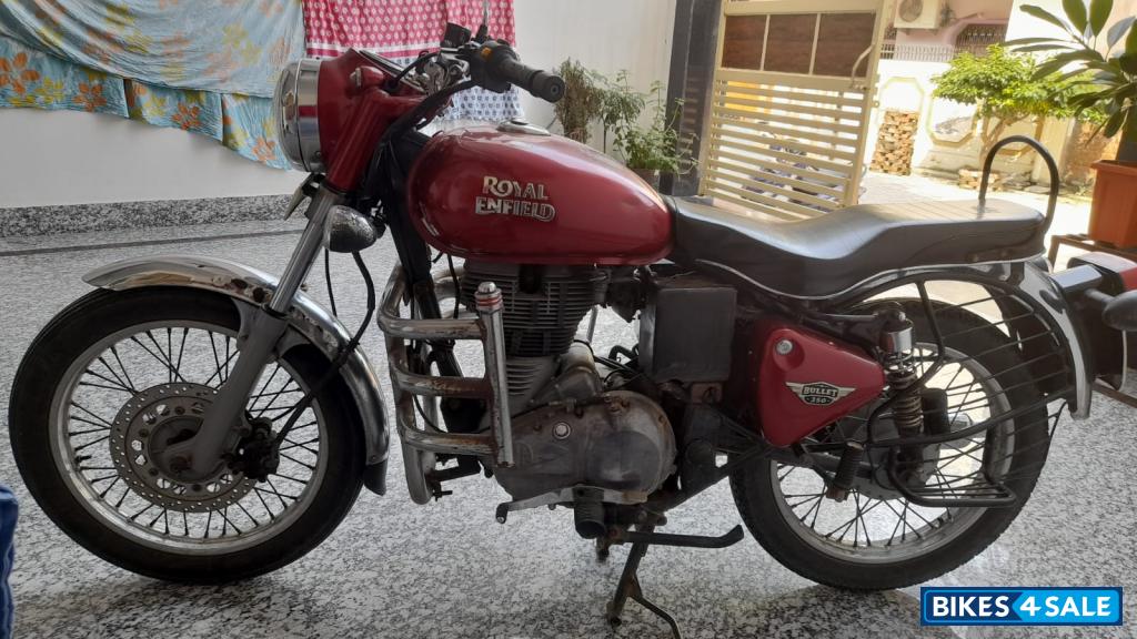 Red Royal Enfield Bullet Electra