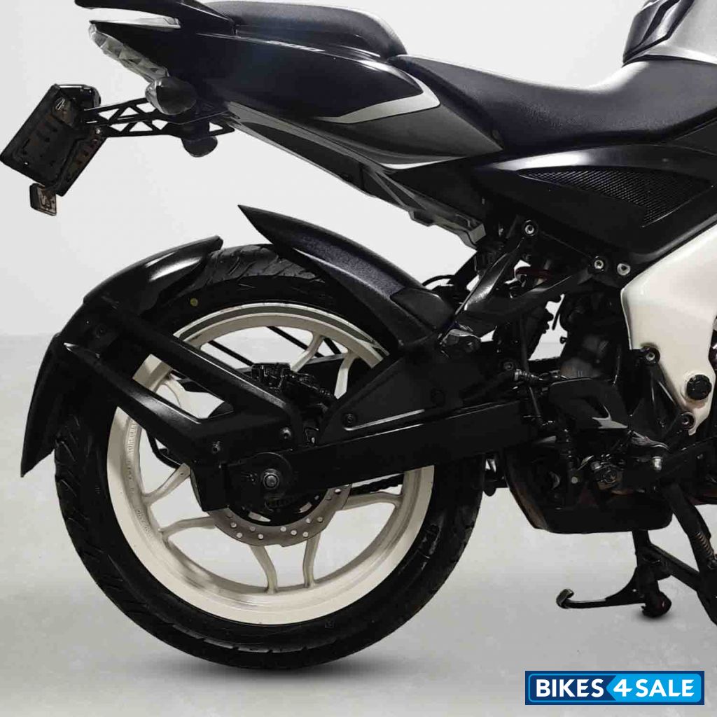 Bajaj Pulsar NS200 Bajaj Pulsar NS200
