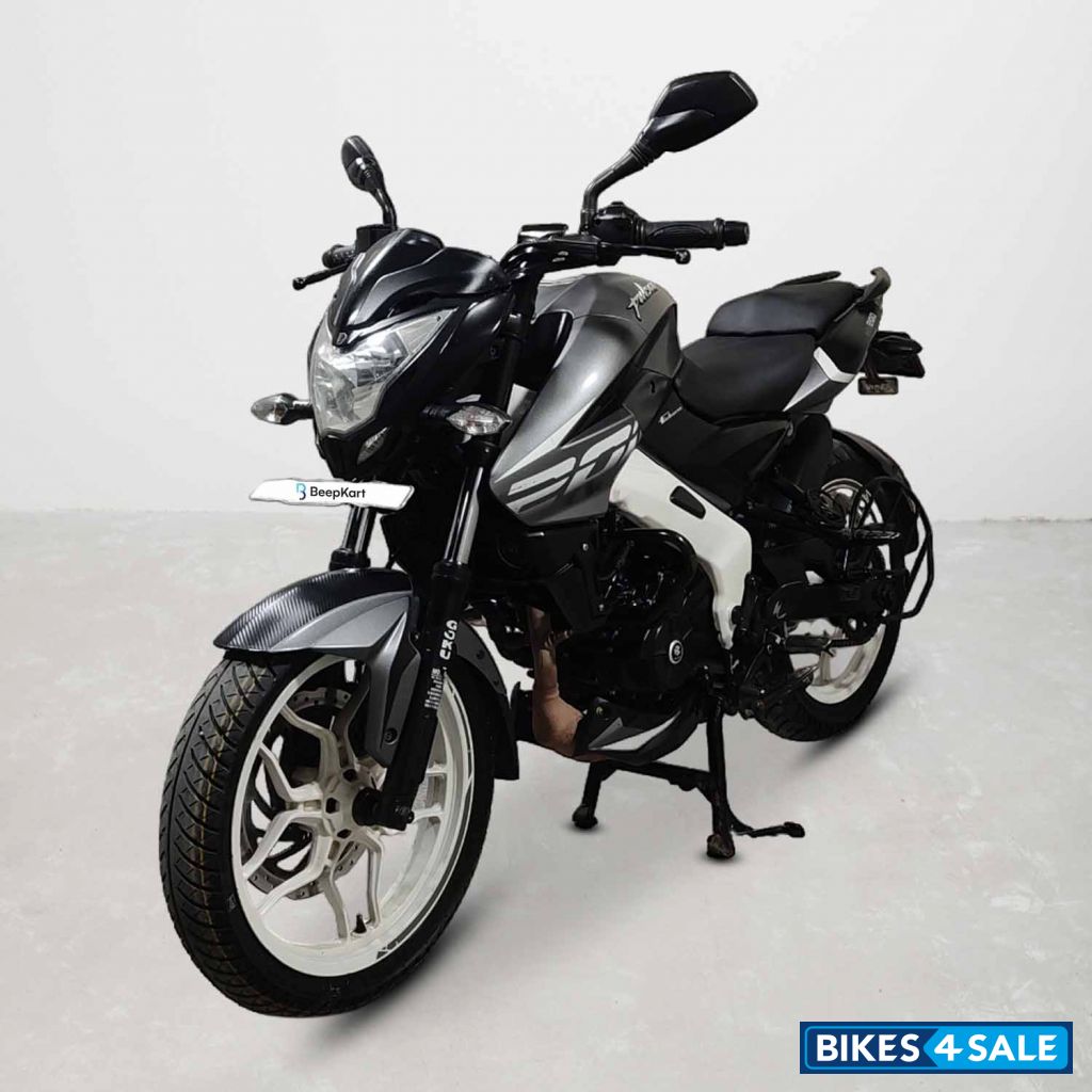 Bajaj Pulsar NS200 Bajaj Pulsar NS200