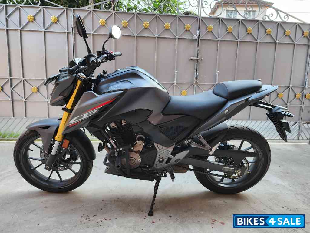 Black Honda CB300F Deluxe