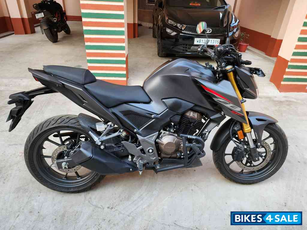 Black Honda CB300F Deluxe