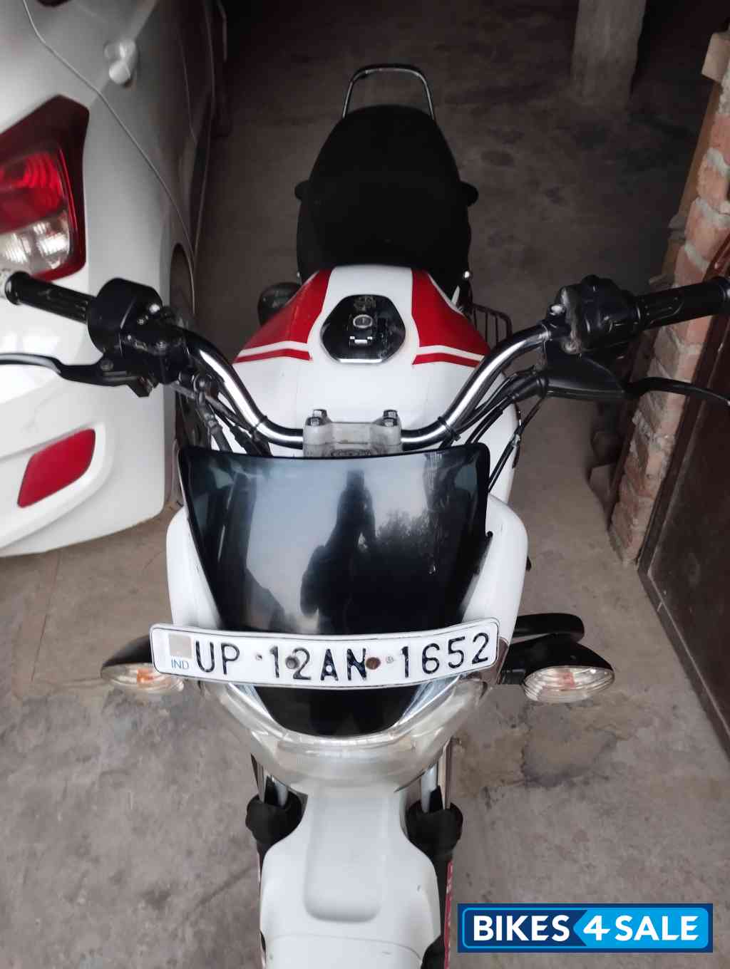 Bajaj V-15