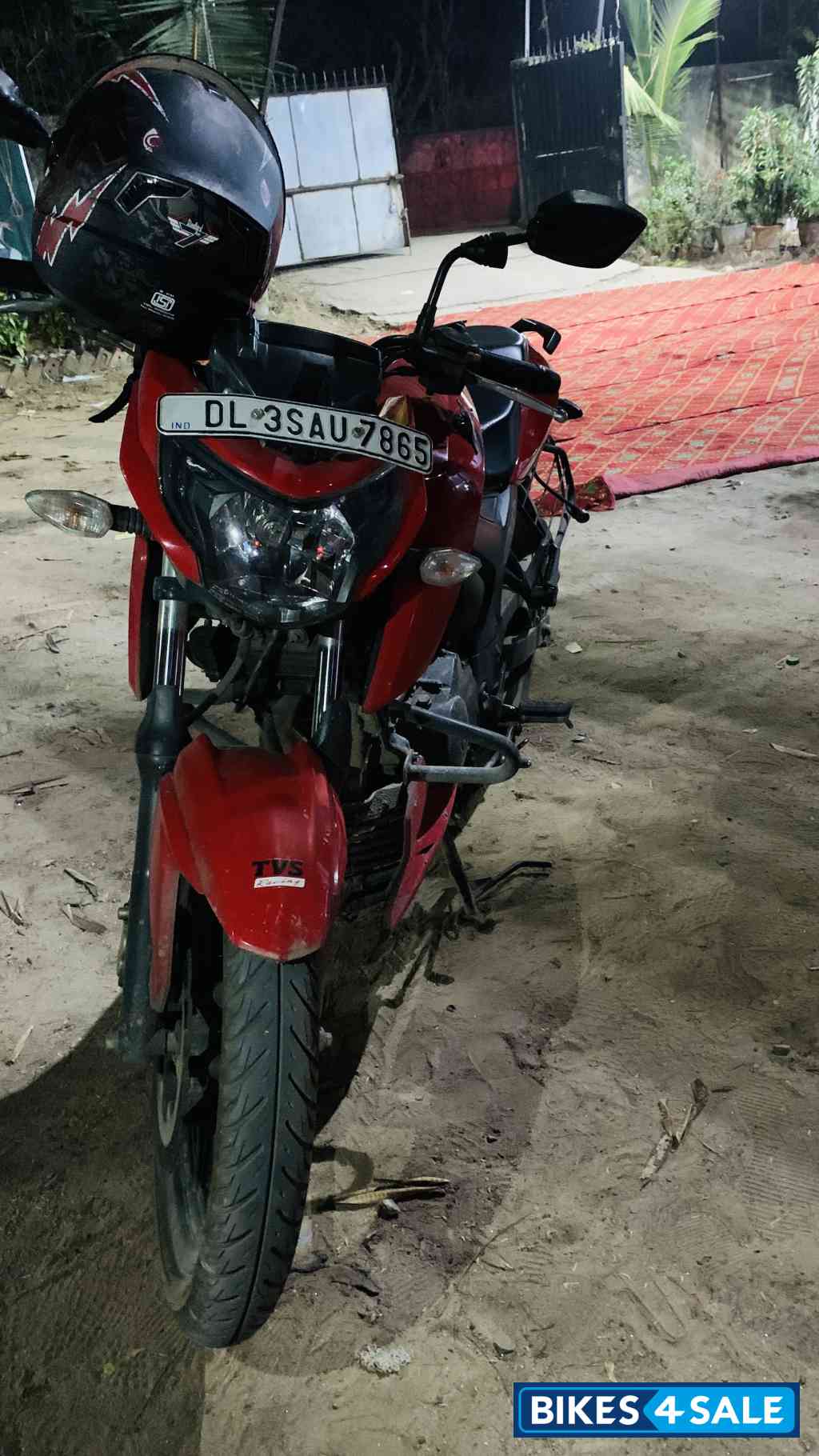 TVS Apache RTR 160 4V