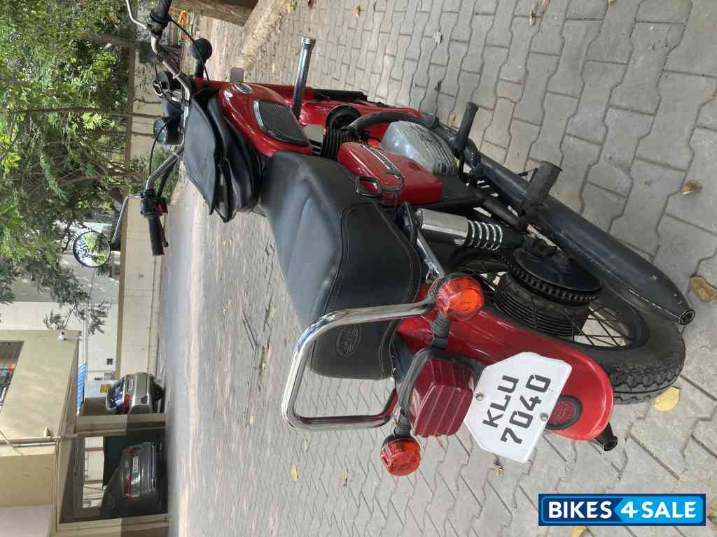 Ideal Jawa Yezdi Deluxe