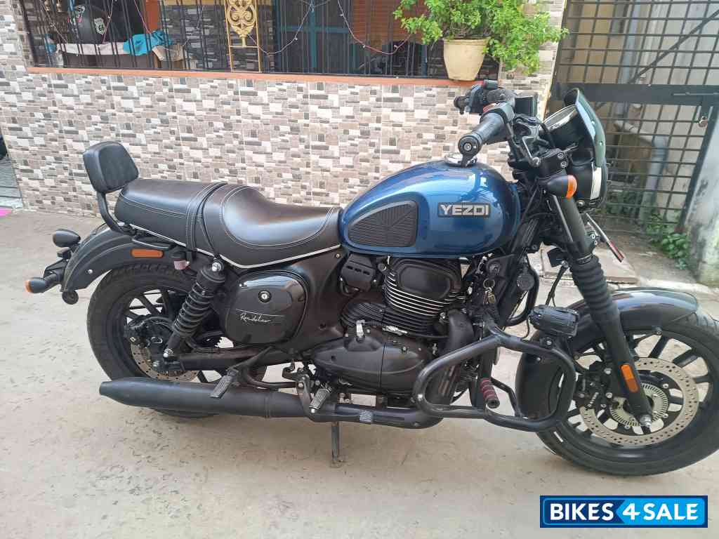 Steel Blue Yezdi Roadster Dark