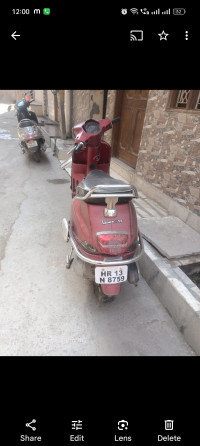 Meharun Vespa SXL 150