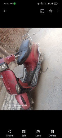 Meharun Vespa SXL 150