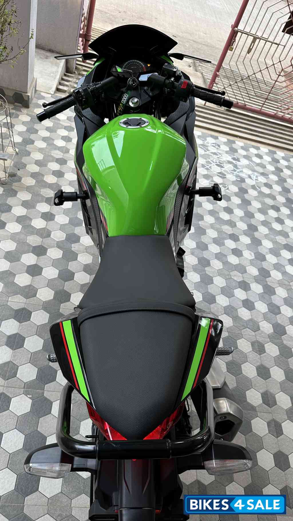 Kawasaki Ninja 300 BS6
