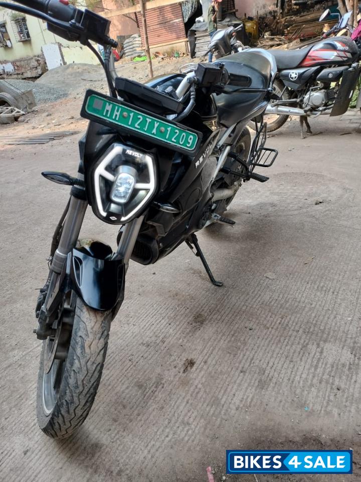 Revolt RV400 Stealth Black Limited Edition