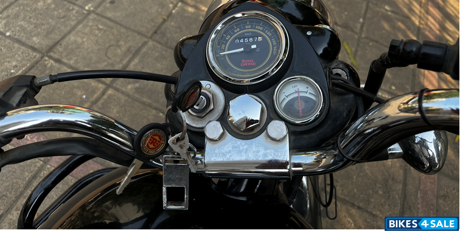 Black Royal Enfield Bullet Electra