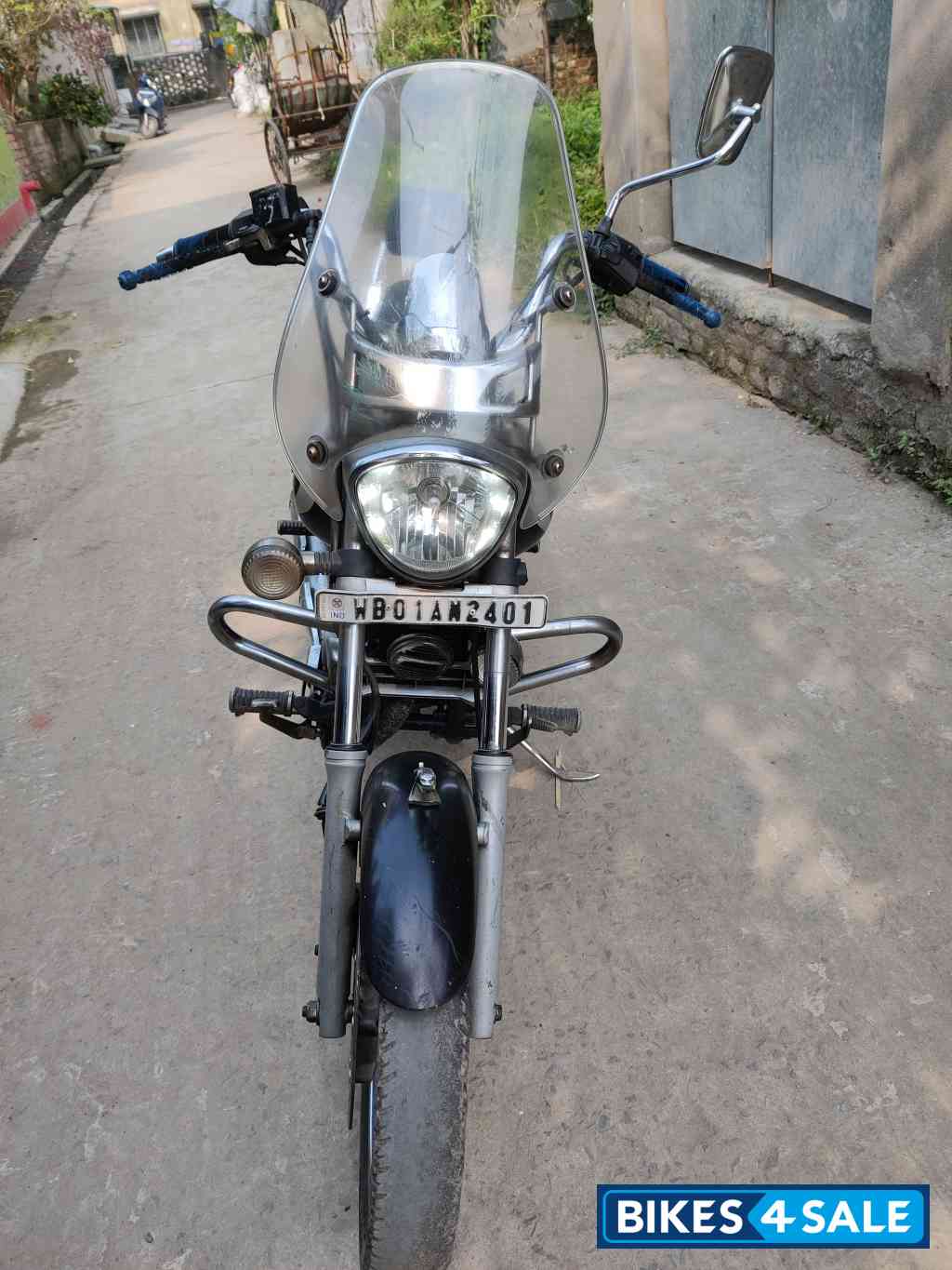 Bajaj Avenger 220 DTS-i