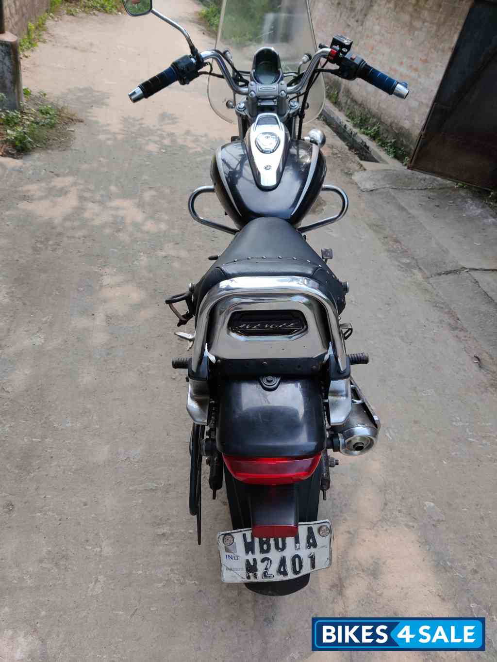 Bajaj Avenger 220 DTS-i