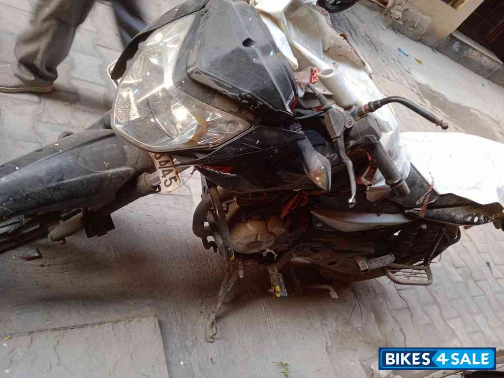 Bajaj Pulsar 135LS