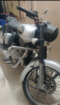 Royal Enfield Classic 350