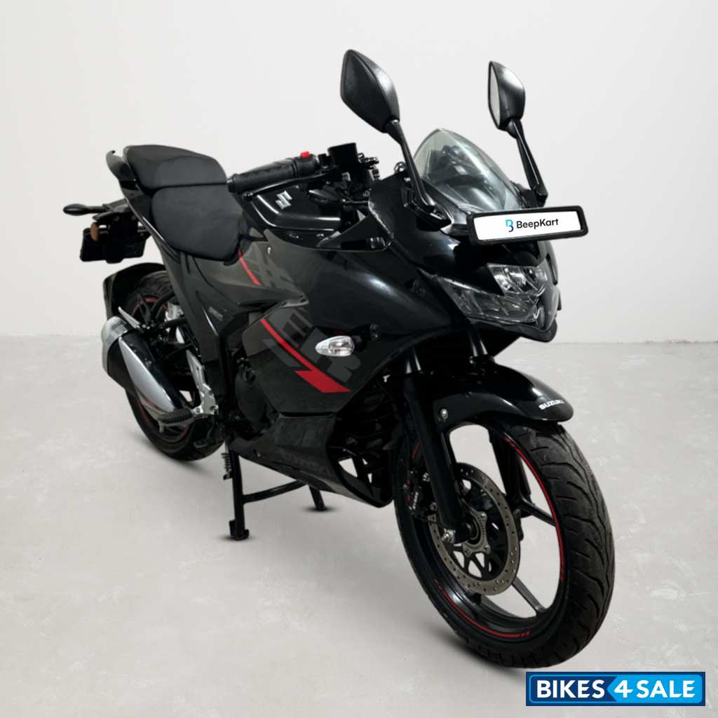 Suzuki Gixxer SF