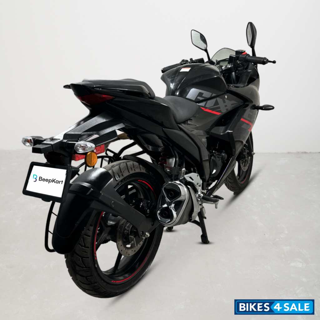 Suzuki Gixxer SF