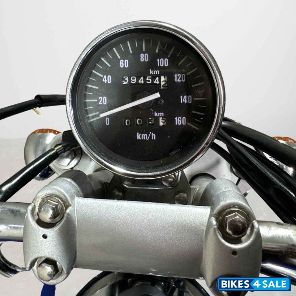 Bajaj Avenger 180 DTS-i