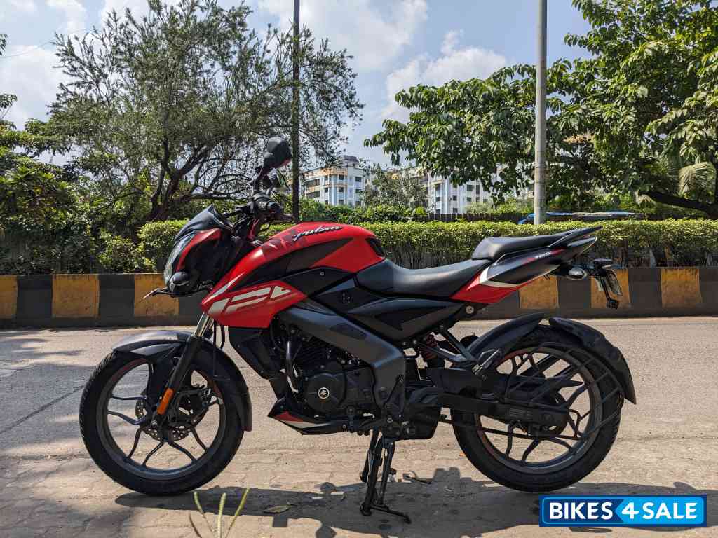 Burnt Red Bajaj Pulsar NS125 2022